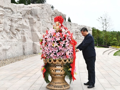 庆祝中国共产党成立100周年｜在党的旗帜下奋斗强军