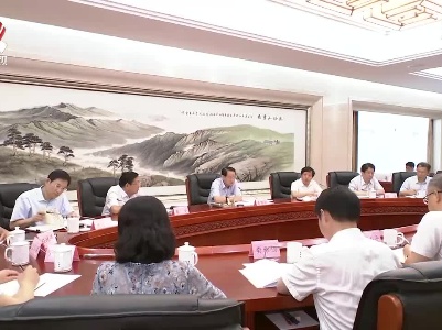 认真学习贯彻习近平总书记“七一”重要讲话精神 易炼红主持省政府党组会专题学习研讨