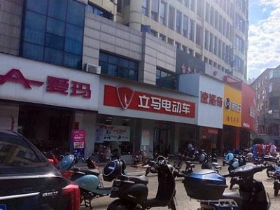 杭州一CZYMH电动车骑行中起火 南昌排查未发现该品牌电动车