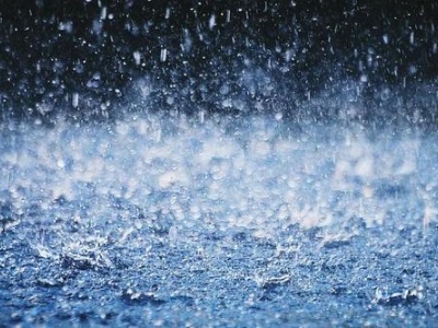 江西多地降大暴雨 雨水持续周末降温