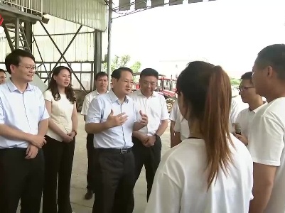易炼红在安义调研时强调 立足新征程加快农业农村现代化 在全面推进乡村振兴上作示范走前列
