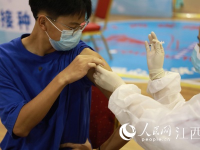 南昌首批未成年学生完成新冠疫苗接种