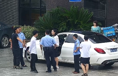 景德镇：因感情纠葛 两伙人提刀相见