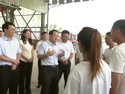 易炼红在安义调研时强调 立足新征程加快农业农村现代化 在全面推进乡村振兴上作示范走前列  