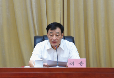 刘奇在县（市、区）委书记座谈会上强调 坚持忠诚为魂发展为先实干为本清廉为贵  用心用情用力担负起党和人民赋予的使命 易炼红主持