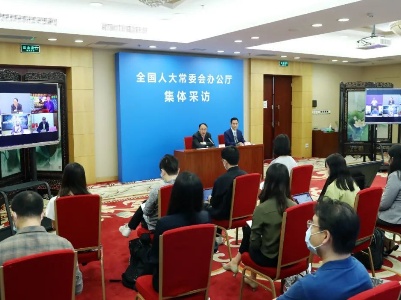  兰念瑛代表参加全国人大线上集体采访 系江西唯一代表