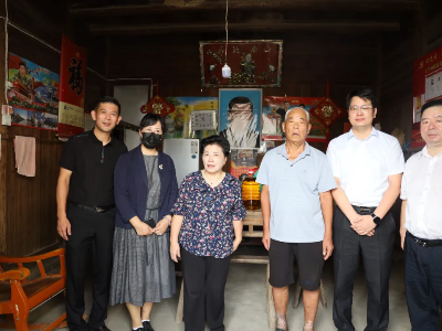 太平镇泮溪村举办“孔子学堂捐赠仪式暨中秋节走访慰问”活动