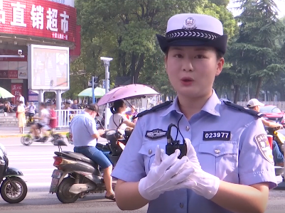 红绿灯下210827 