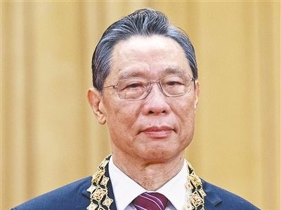 中国工程院院士钟南山—— 大医大爱 守护生命（奋斗百年路 启航新征程·“共和国勋章”获得者）