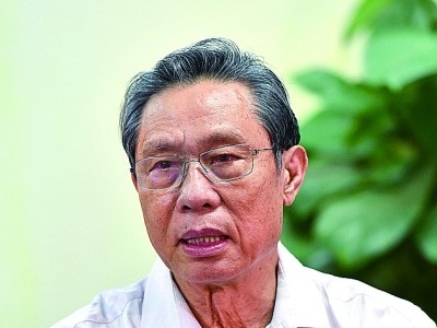 钟南山：行进的步履从未停歇