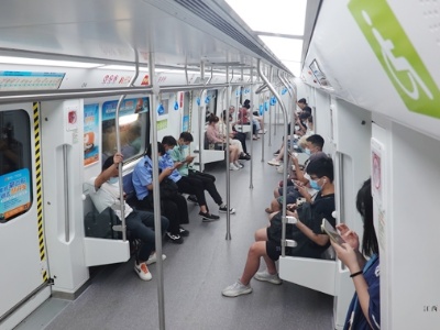 南昌地铁3号线车厢空调分区设温