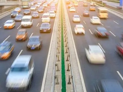 国庆假期小客车通行收费公路免收通行费