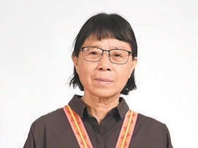 云南丽江华坪女子高级中学党支部书记、校长张桂梅—— 扎根深山 不负韶华（奋斗百年路 启航新征程·“七一勋章”获得者）