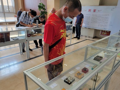 九江市工人文化宫举办中国象棋收藏展