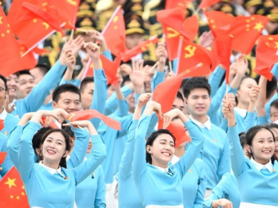 谱写中国人民美好生活的奋斗篇章