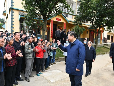 习近平和母亲：两代共产党人的“约定”