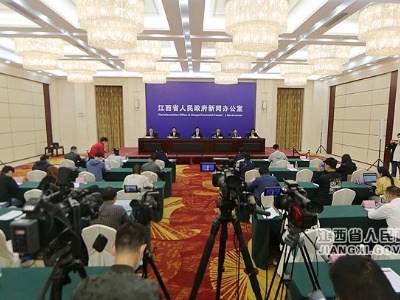 江西省全面建成小康社会系列新闻发布会赣州专场在南昌举行