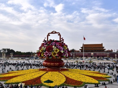 海外网评：如果胜利有颜色，那一定是中国红