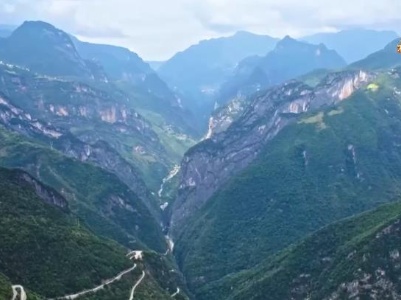 【祖国颂·美丽中国】重庆巫溪：壮美大峡谷 致富挂壁路 