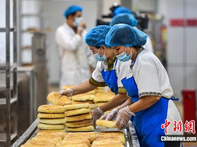 “小馕饼”撬动大产业 馕产业正成为伊犁新名片 