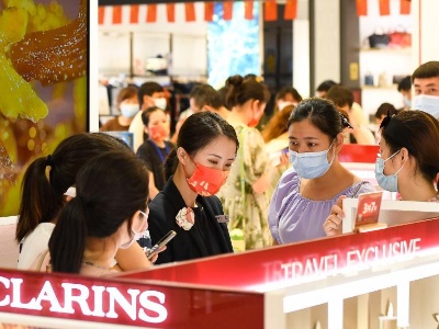 假日消费折射中国市场活力——来自“十一”黄金周的一线观察