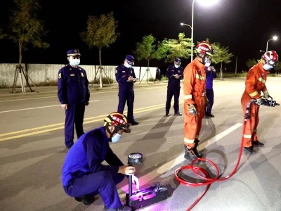下沉一线 保供物资 送水进村 各地应急管理部门积极助力疫情防控 