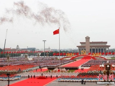 东西问·中国观 | 潘维：执迷“C位”的西方中心主义者，为什么无法理解中国道路？