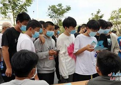 南昌启动10万人才来昌留昌“百场校招”活动