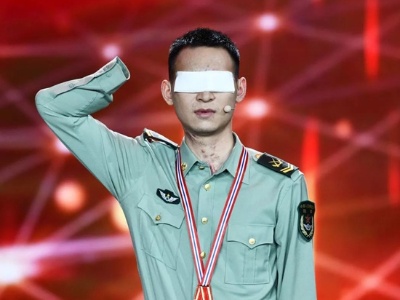 【《砥砺奋斗·习近平为他们点赞》系列报道】杜富国：一个英雄的“三十而立” 