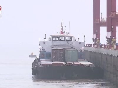 九江红光国际港与南京龙潭港实现直达通航