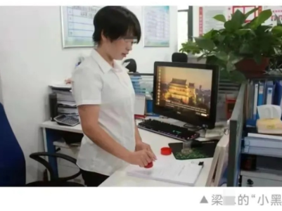 “一年盖7亿个章” 正能量宣传要杜绝“浮夸风”