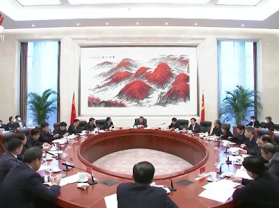 易炼红在深入学习贯彻习近平法治思想座谈会上强调 深入学习贯彻习近平法治思想 推动依法治省工作高质量发展 叶建春发言