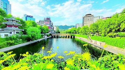 “红军从我门前过”