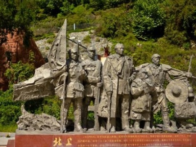 求是网评论员：坚定理想信念是共产党人终身课题