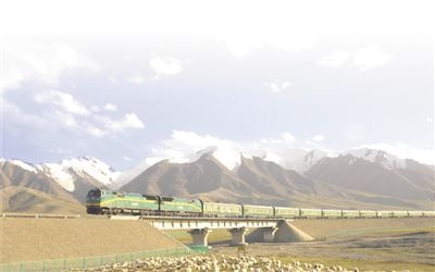 发扬青藏铁路精神 助推雪域高原快速发展