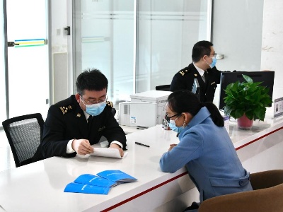 上合示范区为出口上合组织国家产品提供“经济护照” 