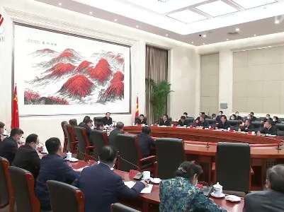 易炼红在省委务虚会上强调 扎实推动各项工作“作示范、勇争先” 以优异成绩迎接党的二十大胜利召开 叶建春发言