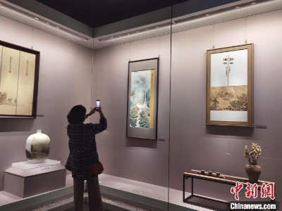  景德镇70位艺术名家近500件捐赠陶艺作品在江西省博物馆展出