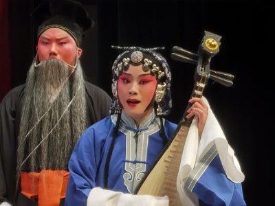 江西省京剧团创新推出售票式常态化演出 “京剧星期天”好过瘾