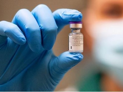全球首款新冠灭活疫苗上市一周年 中国制造创历史