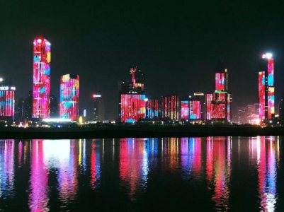 新春版南昌一江两岸灯光秀来了