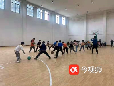 激发学生足球兴趣 南昌县银三角实验学校打造特色体育教育活动