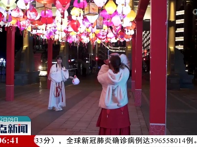 本地人游本地 城市旅游成为“新时尚”