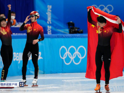 冬奥快评丨摘金揽银！中国队再奏凯歌