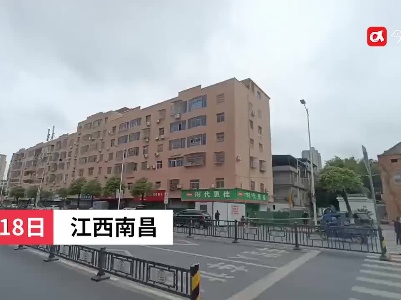 既当“看门人”更当“送货人”，封控区里外都是一家人