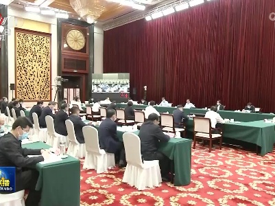李克强主持召开经济形势部分地方政府主要负责人座谈会