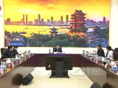 叶建春在南昌突发疫情防控前指临时党委（扩大）会议及疫情防控工作部署会议上强调 以快制快强攻坚 以心换心暖服务 全力以赴打赢南昌市全域动态清零攻坚战