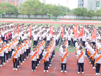 少年负壮气 奋烈自有时 昌江一中举行2022届高三年级毕业典礼