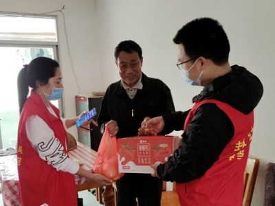【网络中国节·端午】吉安万安：情系社区困难户 端午慰问暖人心