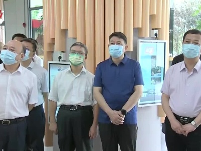 庄兆林率团在湖南长沙学习考察